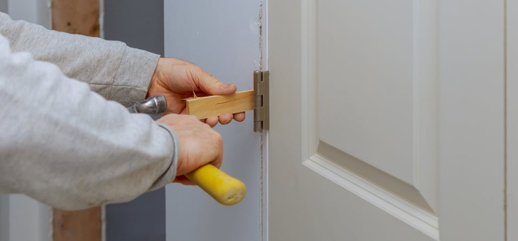 fiberglass entry door repair in Glenvar Heights