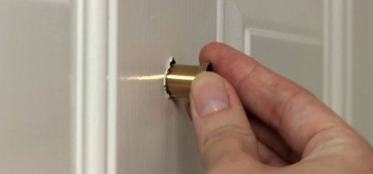 peephole door repair in Glenvar Heights